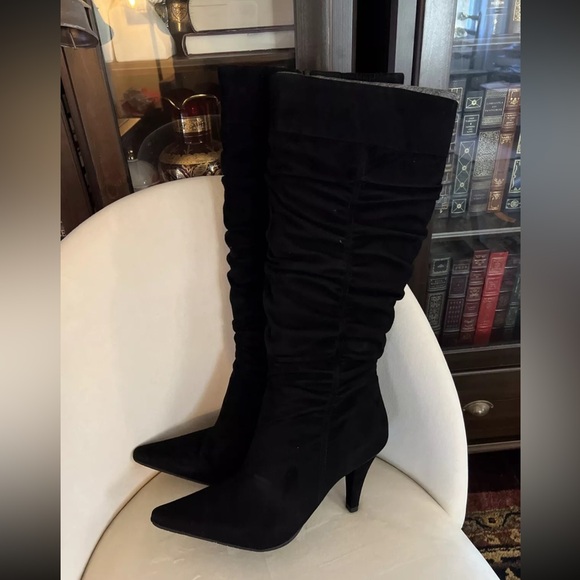 Kenneth Cole "GO OUT" Suede RIDING Boots, Color BLACK SIZE 10 MEDIUM - Picture 8 of 11